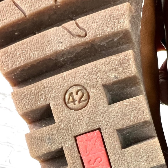 🚫SOLD! •Like New |•PIKOLINOS•| Lace Up Ankle Boots In Brandy - Picture 12 of 15